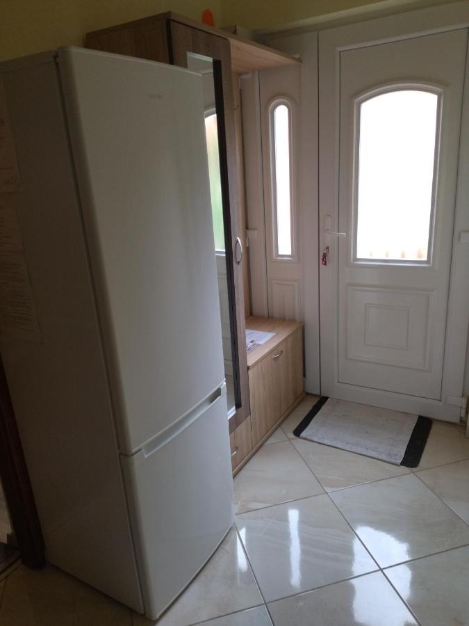 Kurucz Vendeghaz Hajduszoboszlo Apartment ภายนอก รูปภาพ